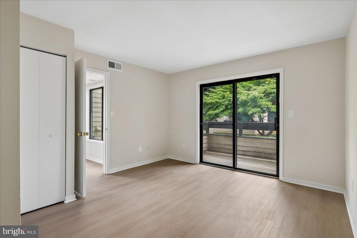 10102 Hellingly Place #303 photo 15