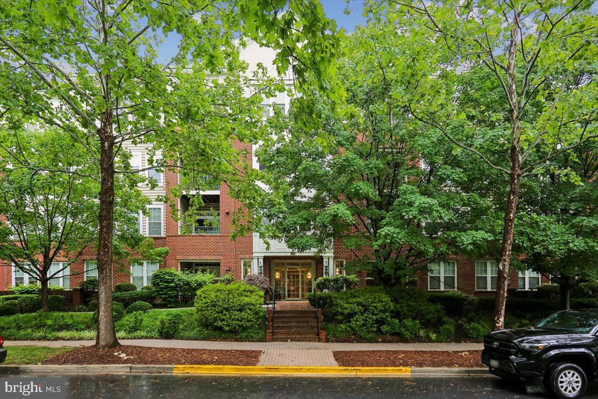 501 King Farm Boulevard #206, Rockville