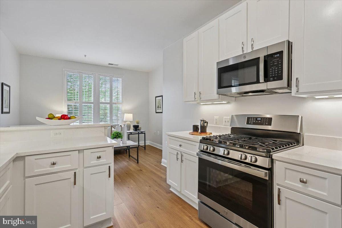 501 King Farm Boulevard #206 photo 10