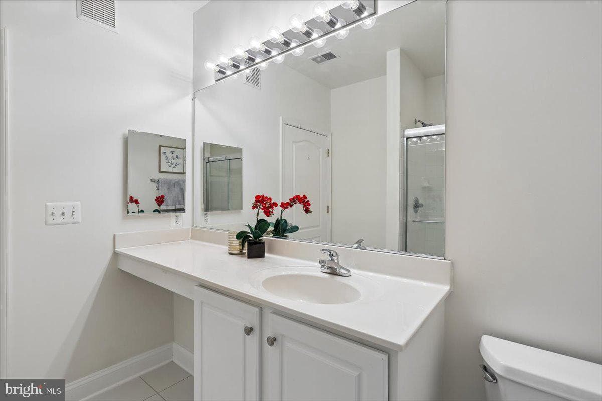 501 King Farm Boulevard #206 photo 26