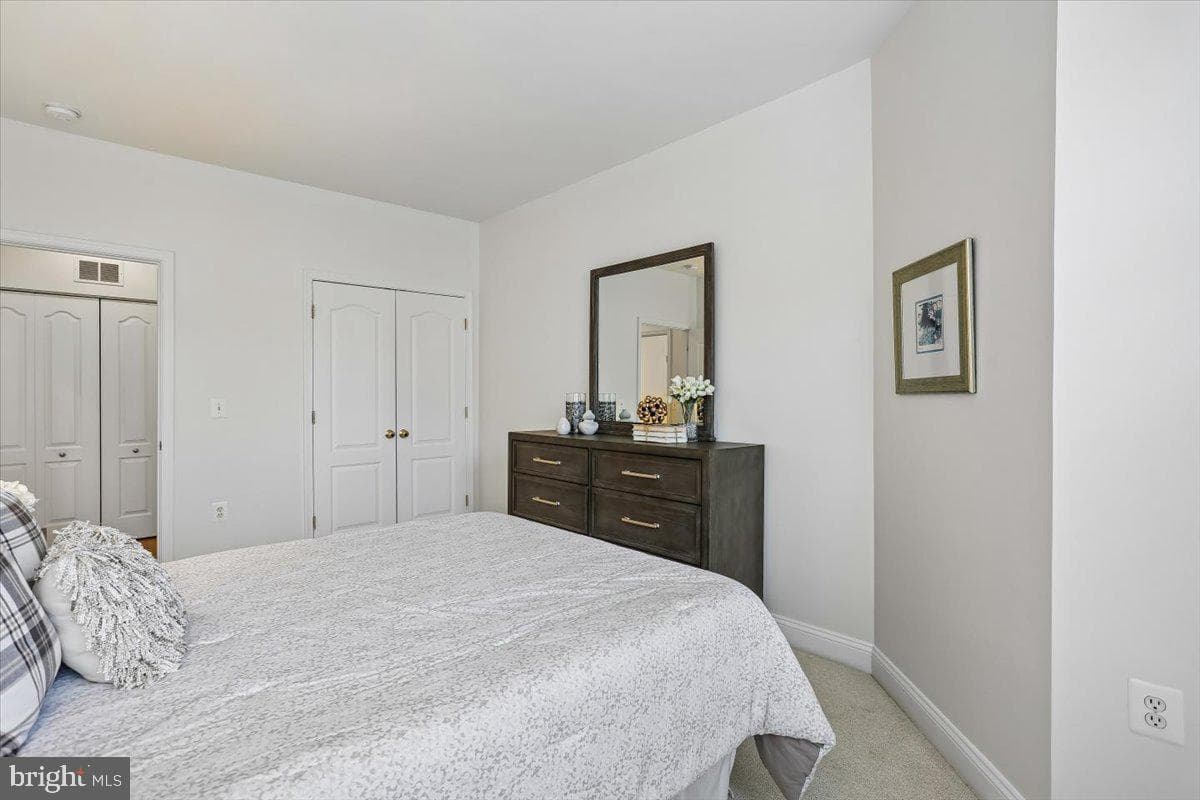 501 King Farm Boulevard #206 photo 31