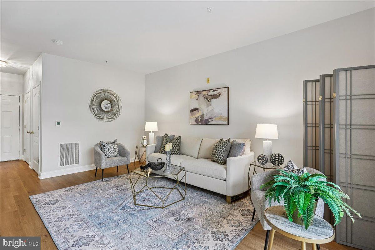 501 King Farm Boulevard #206 photo 5