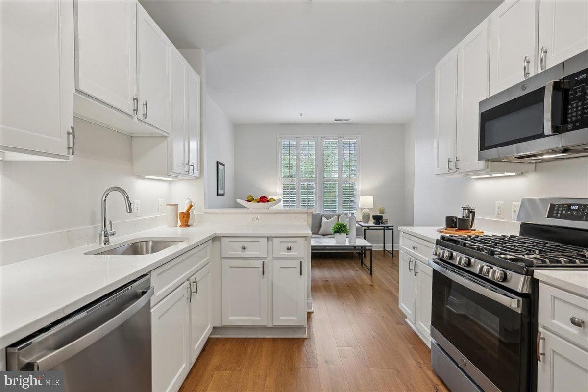 501 King Farm Boulevard #206 photo 6