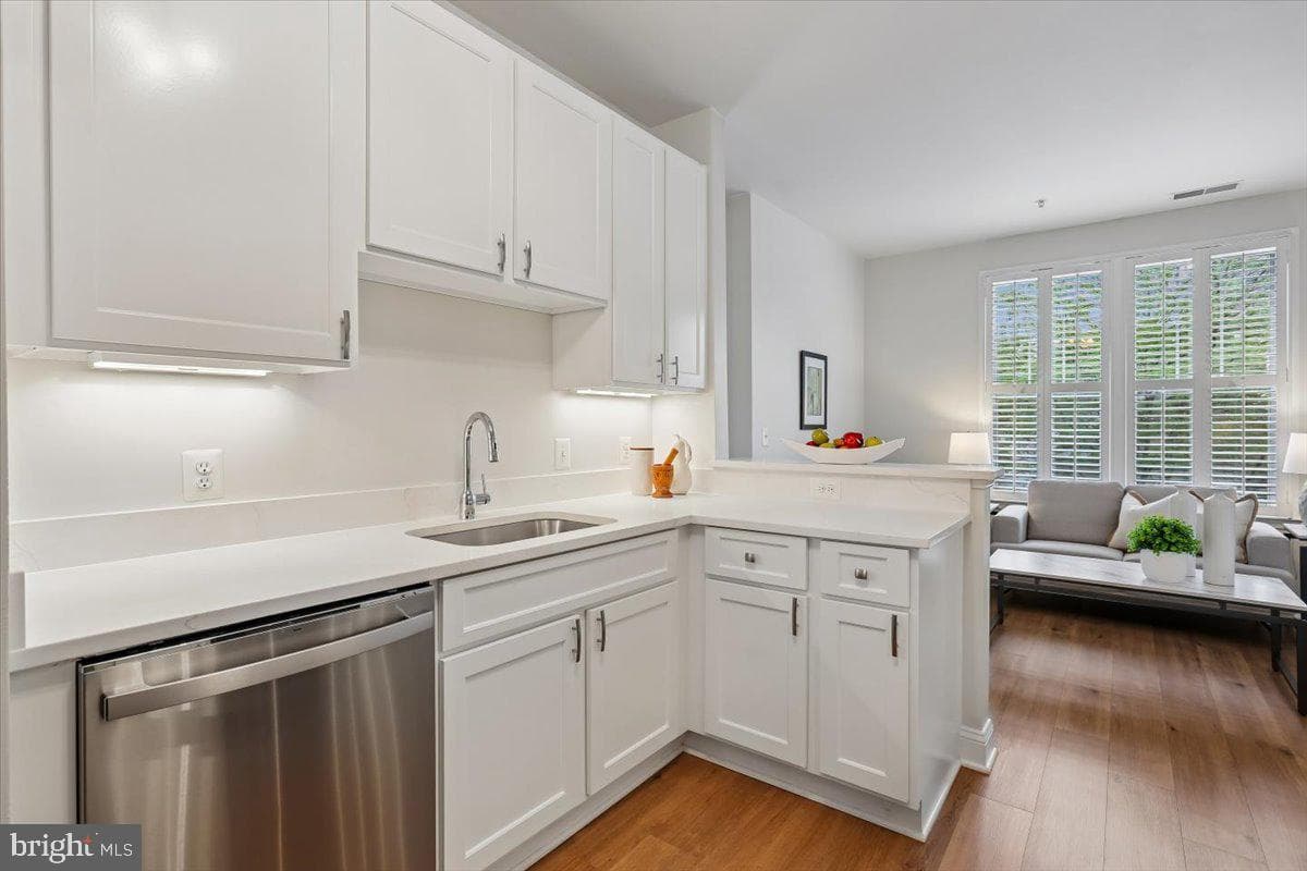 501 King Farm Boulevard #206 photo 7