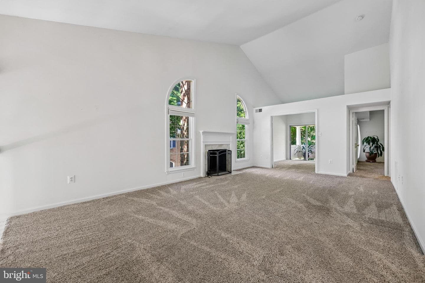 5823 Linden Square Court #52 photo 17