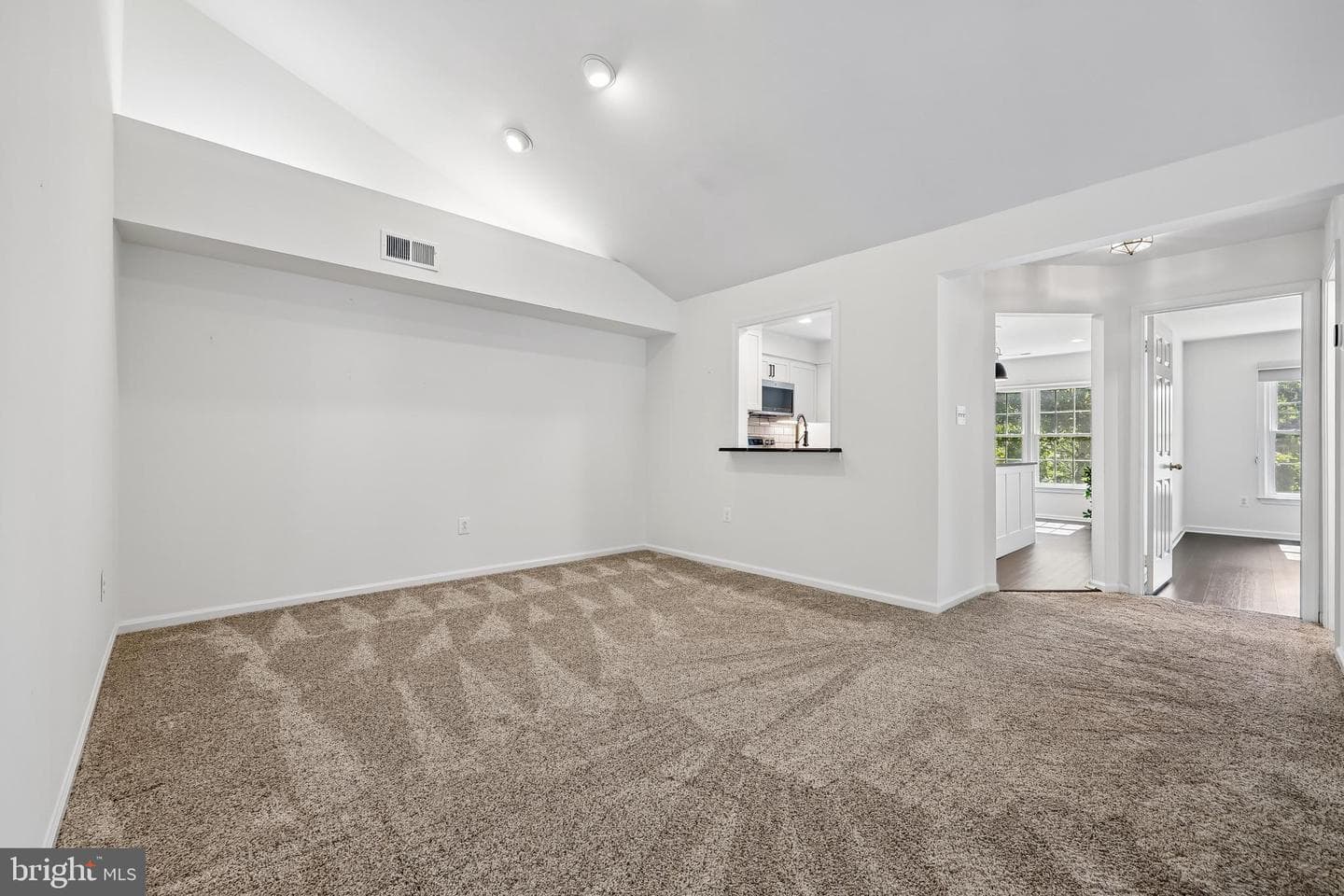 5823 Linden Square Court #52 photo 19