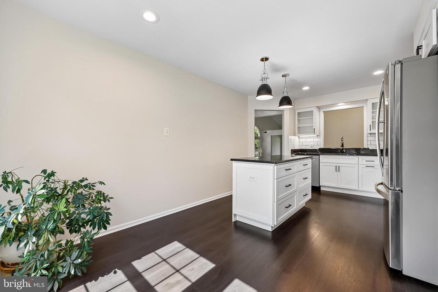 5823 Linden Square Court #52 photo 35