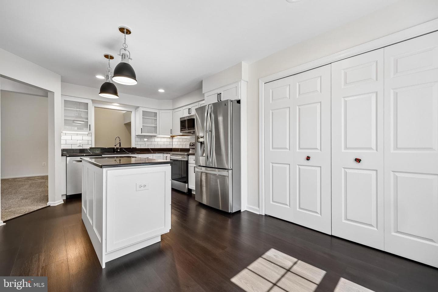5823 Linden Square Court #52 photo 36