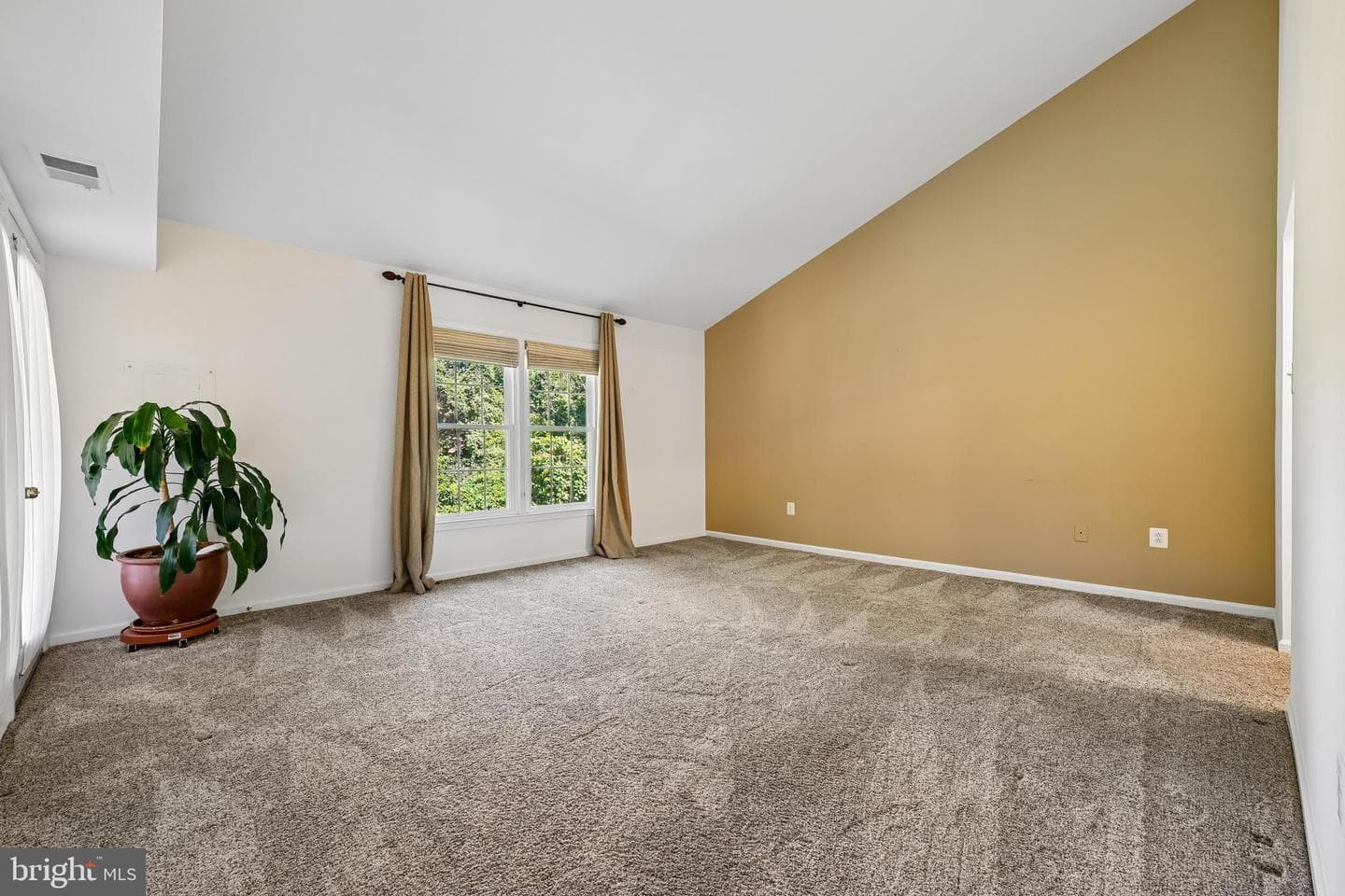 5823 Linden Square Court #52 photo 42