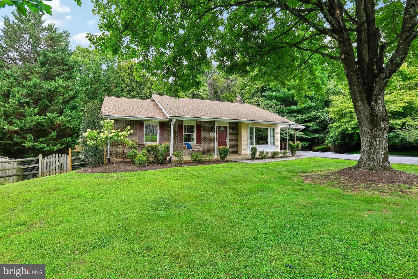 24833 Showbarn Circle photo 3
