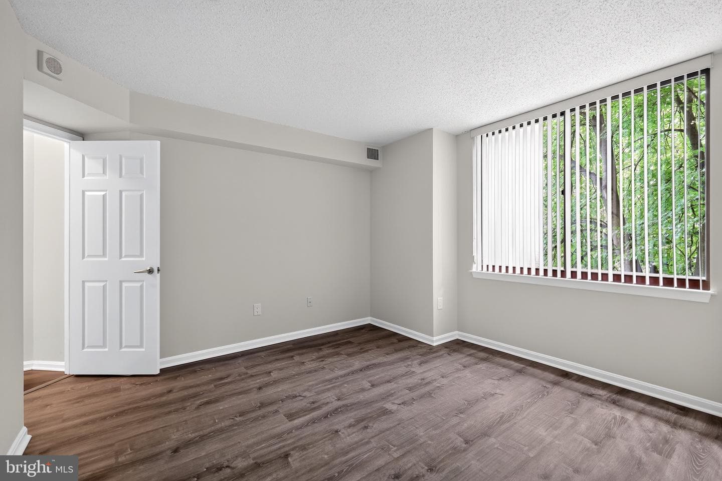 10101 Grosvenor Place #305 photo 11