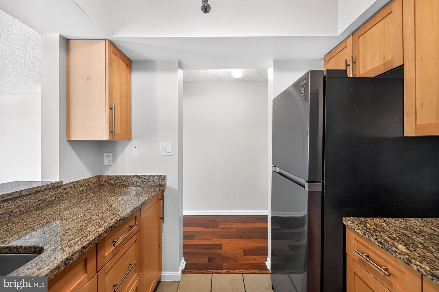 10101 Grosvenor Place #305 photo 5