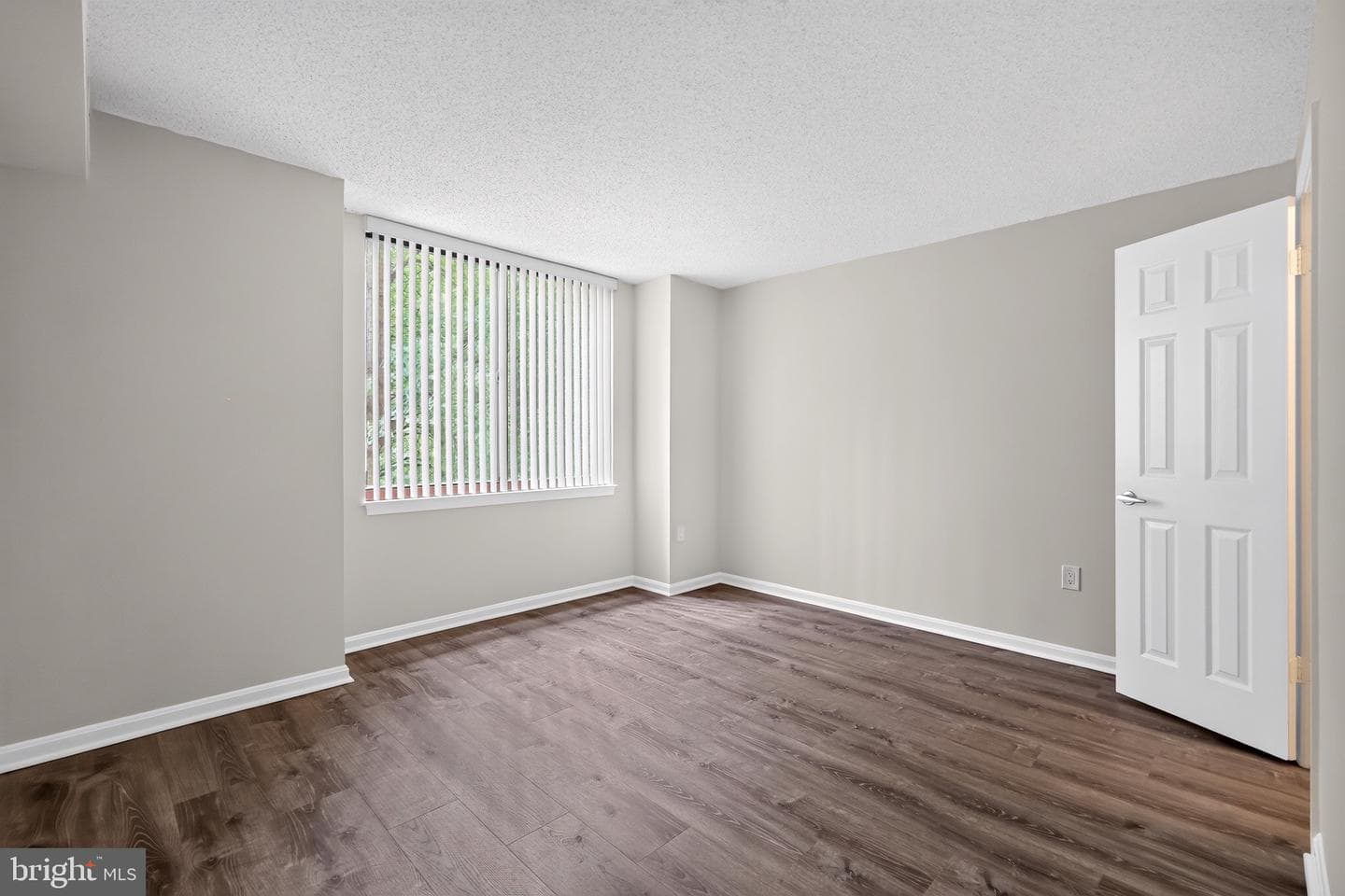 10101 Grosvenor Place #305 photo 8