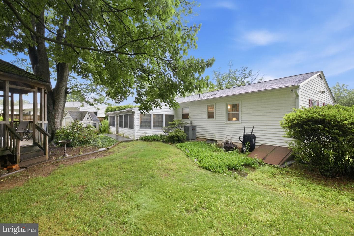 11937 Bayswater Road photo 46