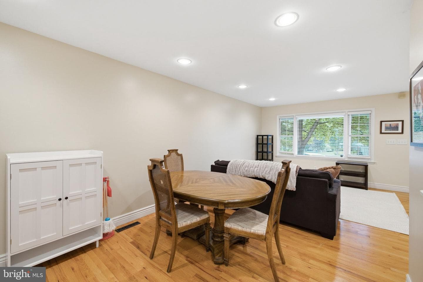 11937 Bayswater Road photo 9