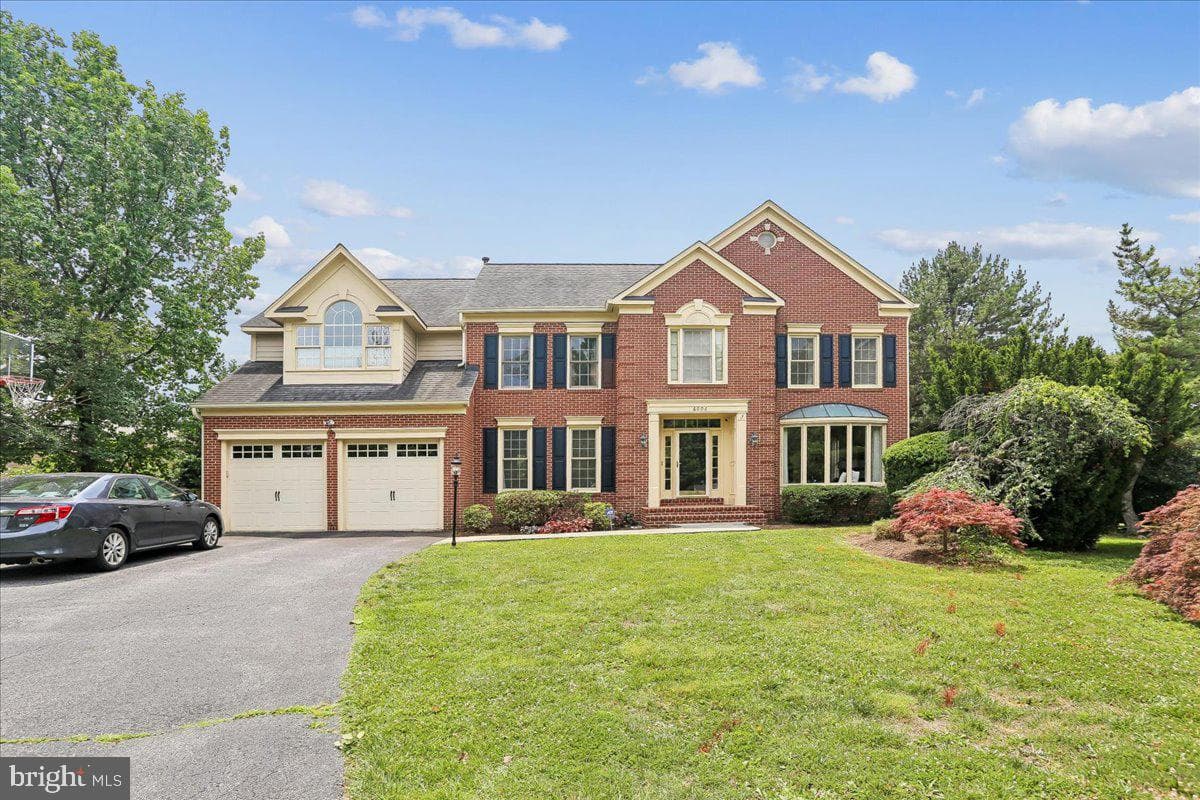 6006 Manor Oak Way