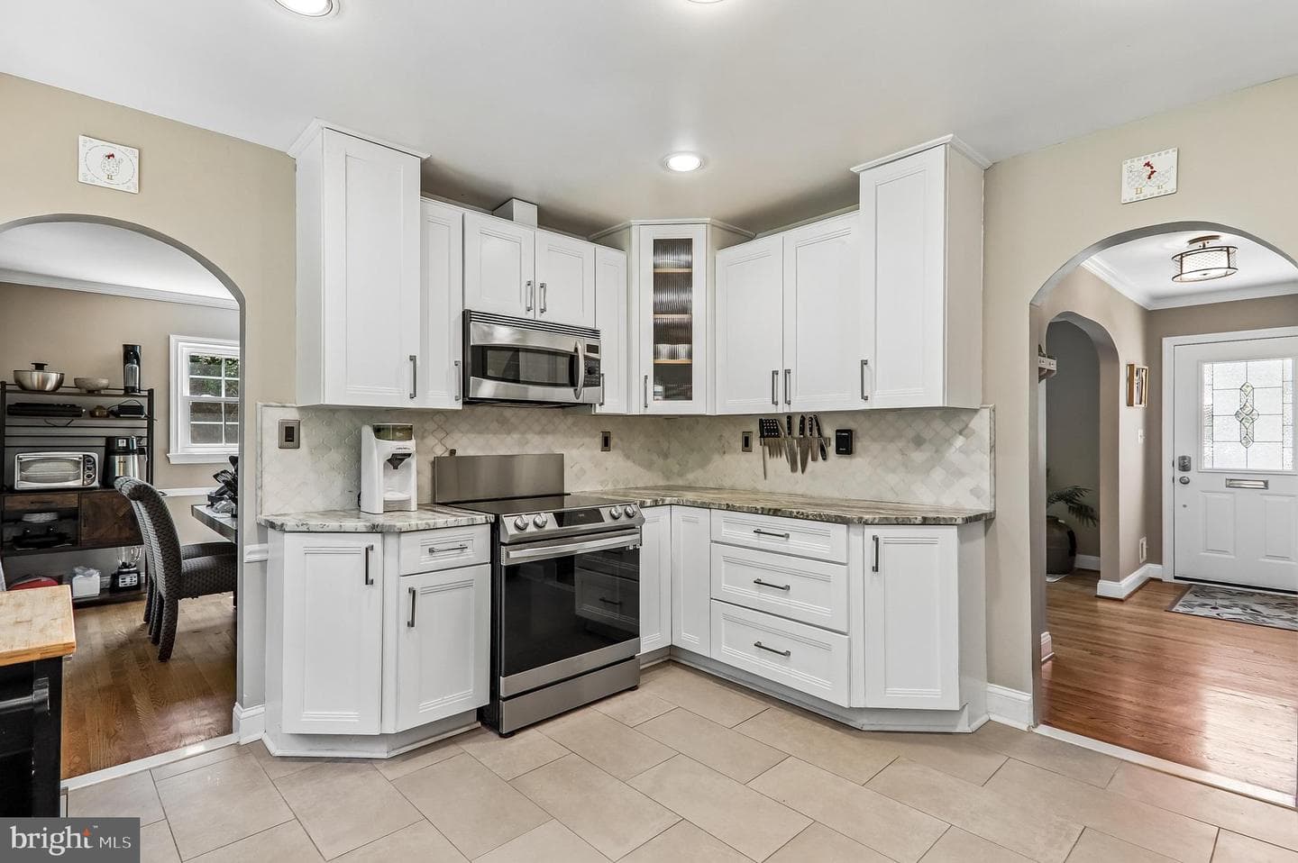 1002 Devere Drive photo 13