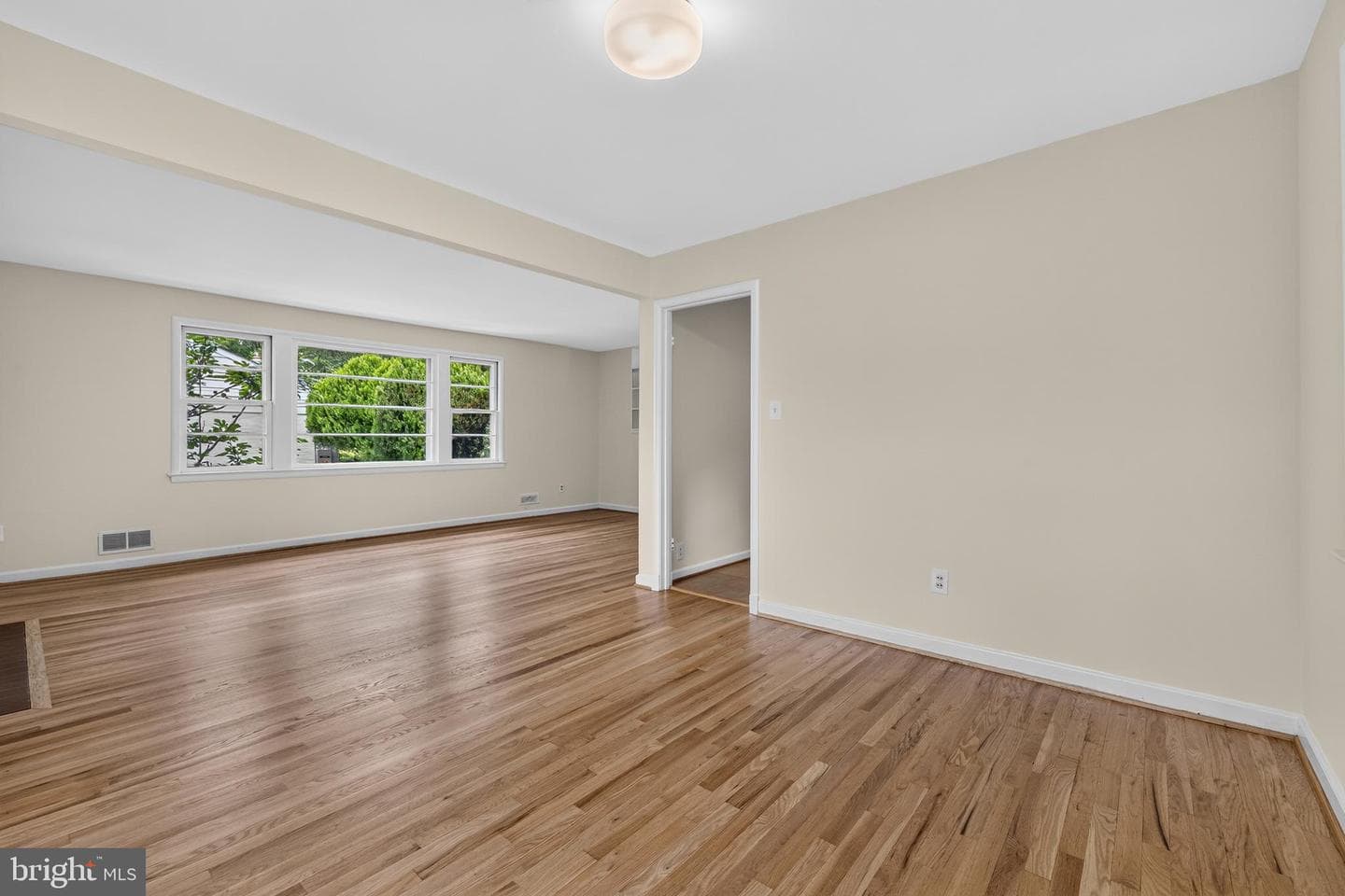 3505 Kensington Court photo 7