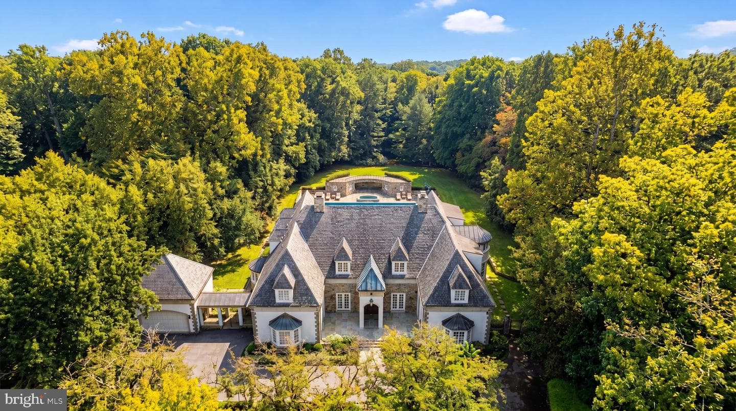 11218 River View Drive, Potomac