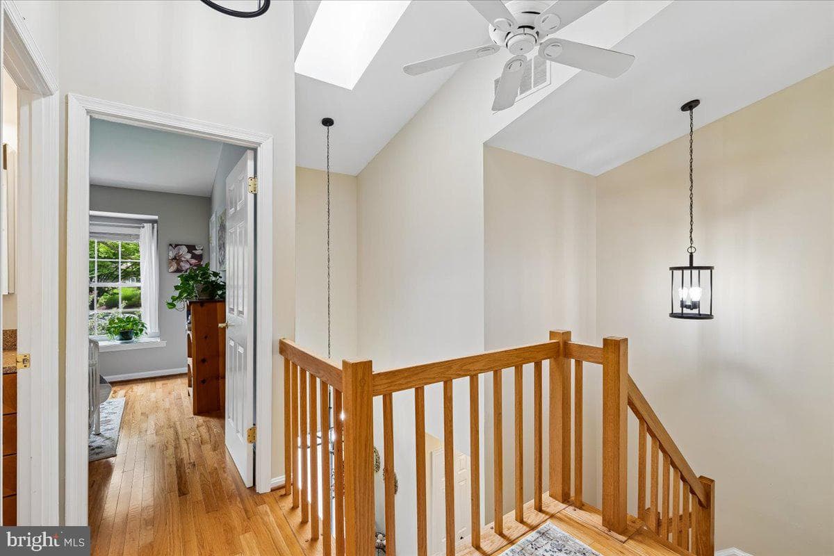 25 Tivoli Lake Court photo 4