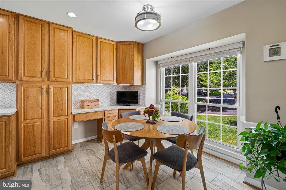 25 Tivoli Lake Court photo 7