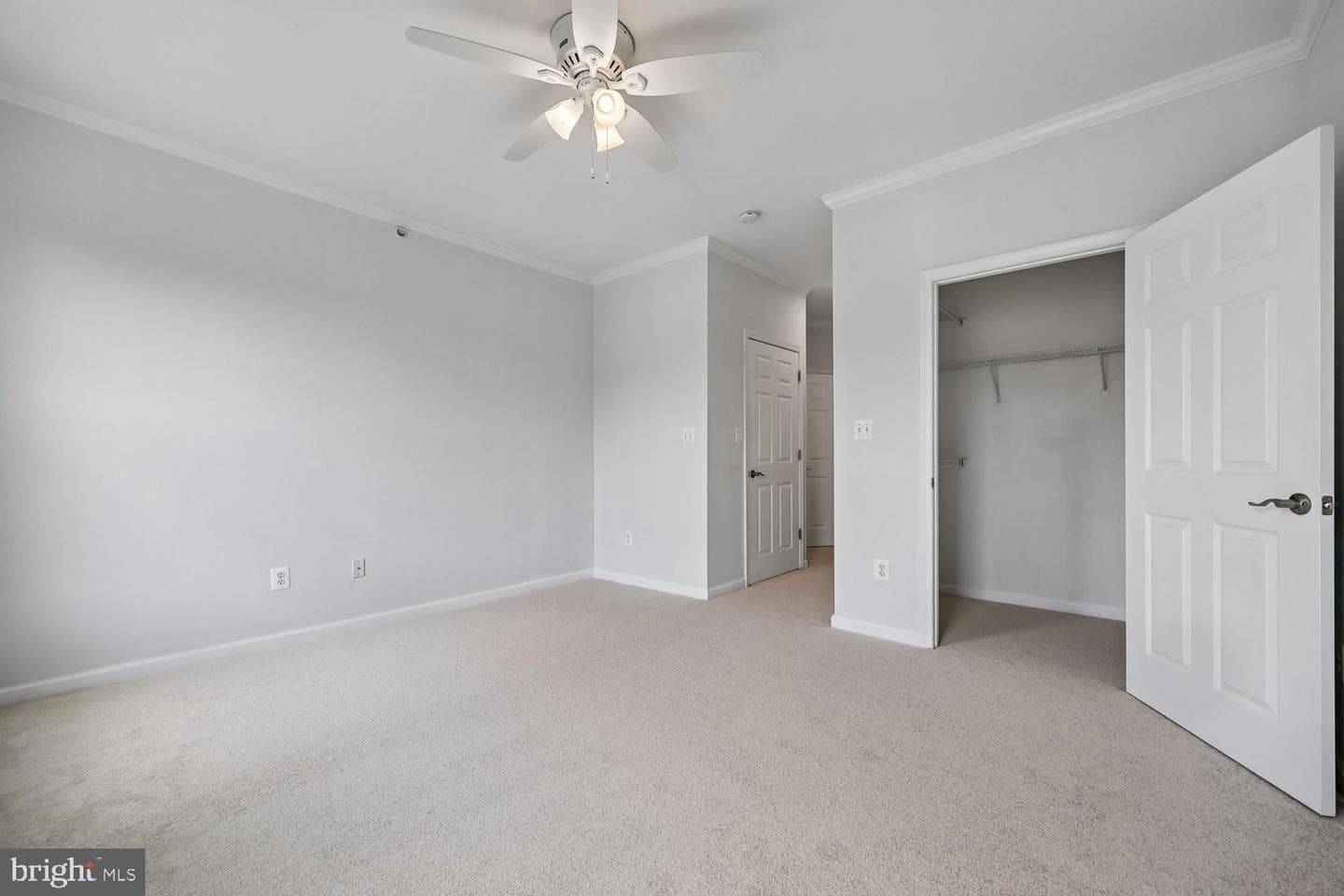 301 High Gables Drive #402 photo 16