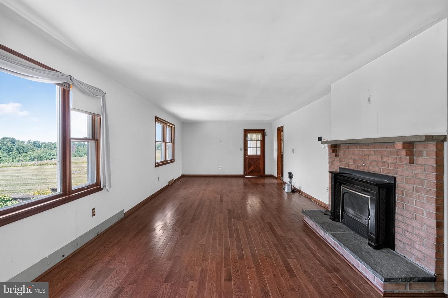 22300 Peach Tree Road photo 21