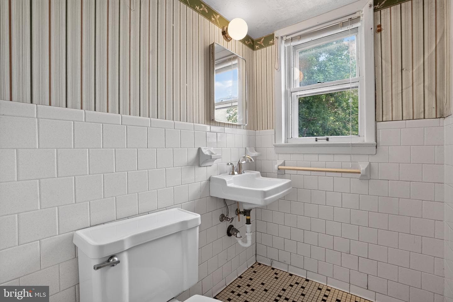 22300 Peach Tree Road photo 33