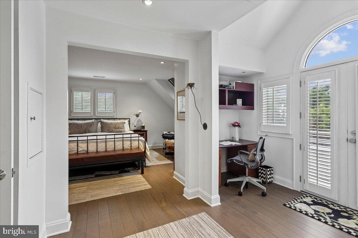 3701 Shepherd Street photo 25