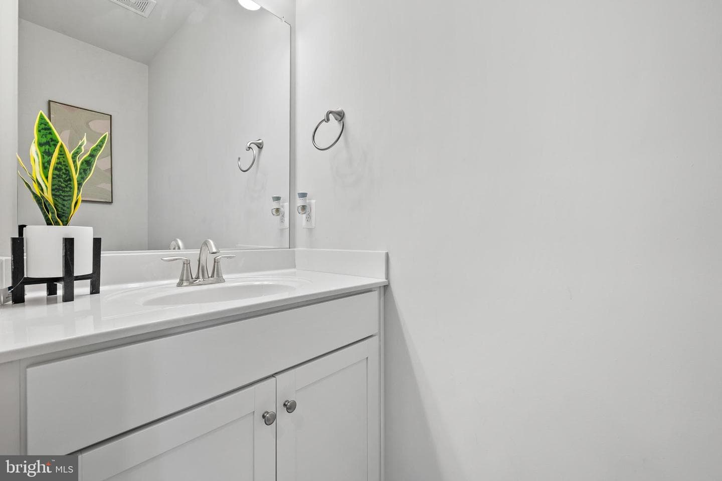 122 Dickenson Drive photo 40