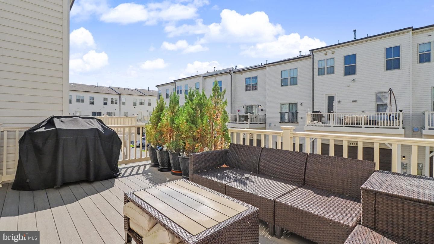 13813 Byrne Park Drive photo 49