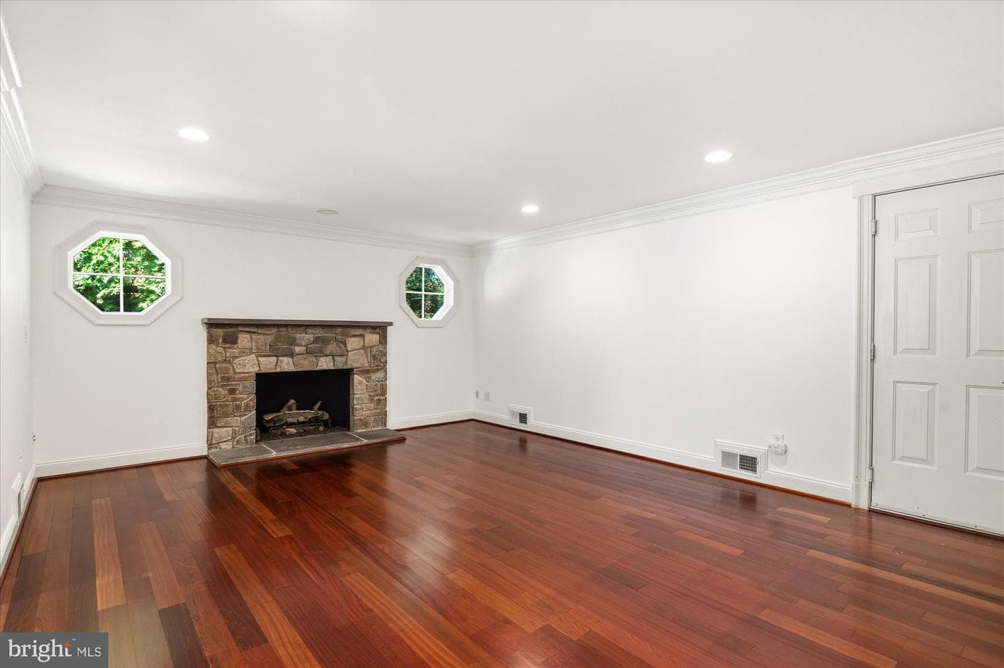 10019 Kendale Road photo 30