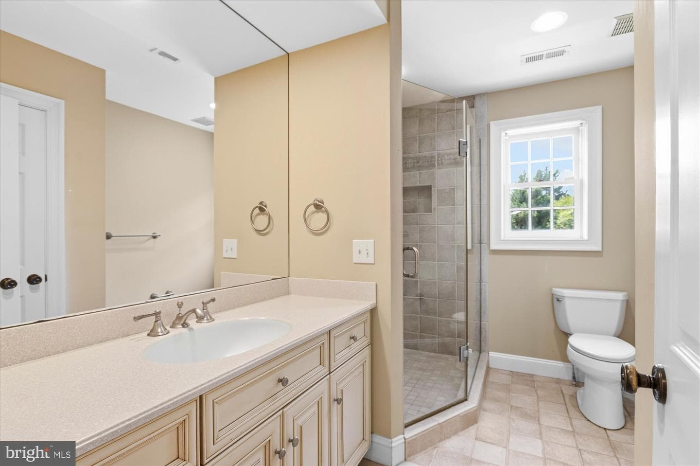 10019 Kendale Road photo 41