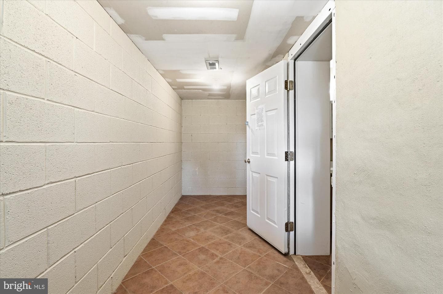 10019 Kendale Road photo 53