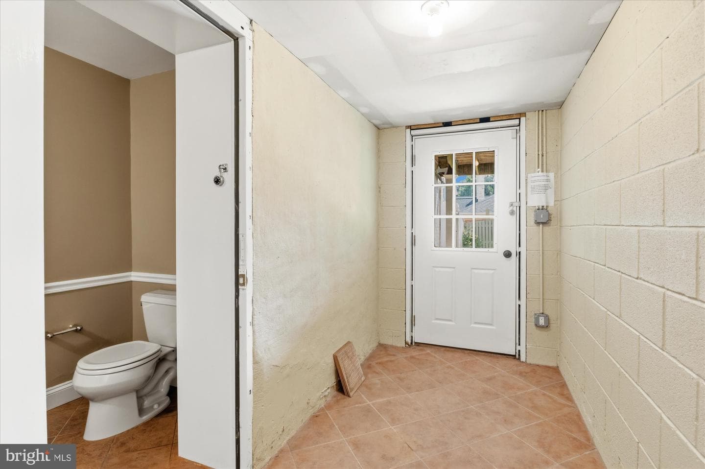 10019 Kendale Road photo 54