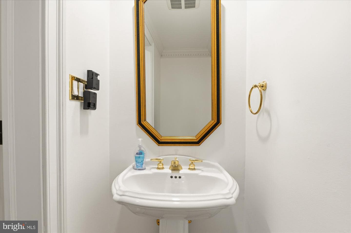 10019 Kendale Road photo 63