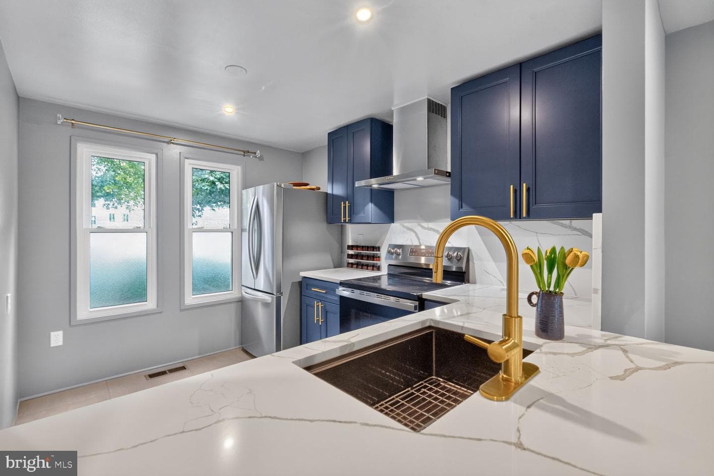 10759 Lester Street photo 4