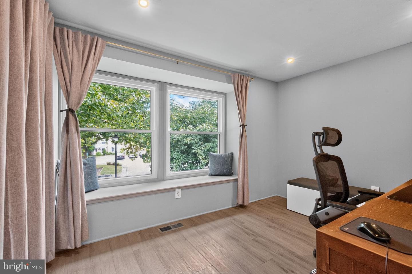 10759 Lester Street photo 9