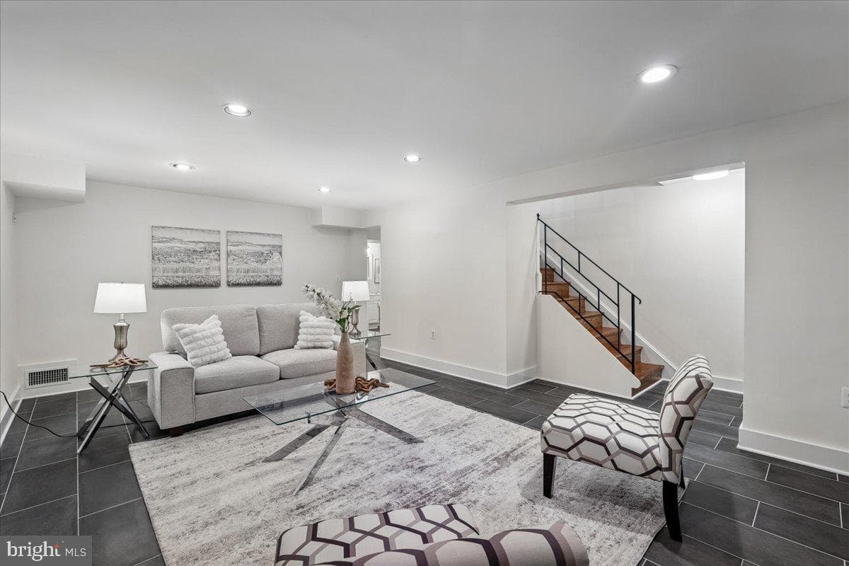 9817 Cherry Tree Lane photo 32