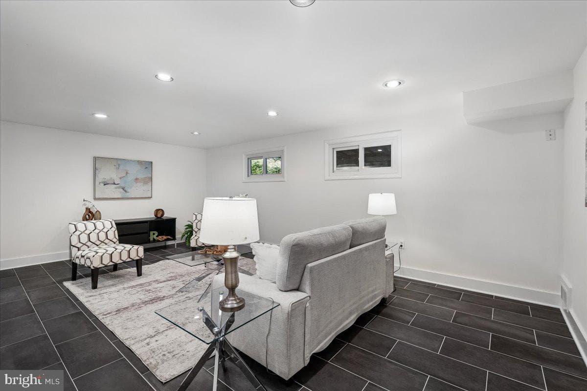 9817 Cherry Tree Lane photo 34
