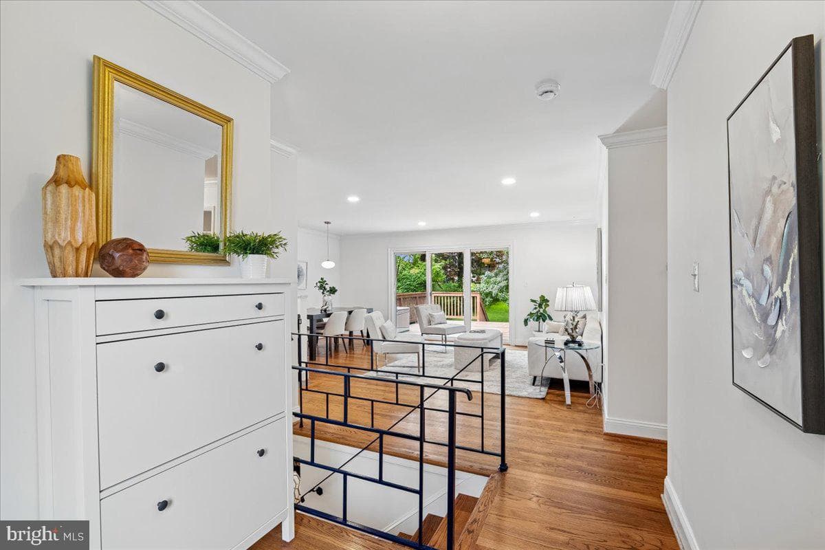 9817 Cherry Tree Lane photo 4