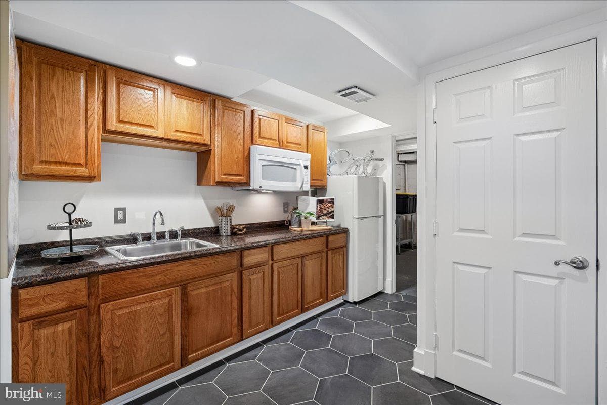9817 Cherry Tree Lane photo 40