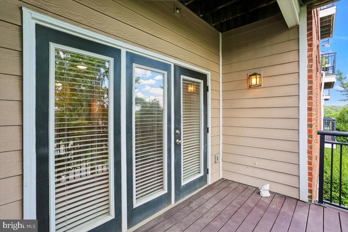 501 Hungerford Drive #105 photo 10