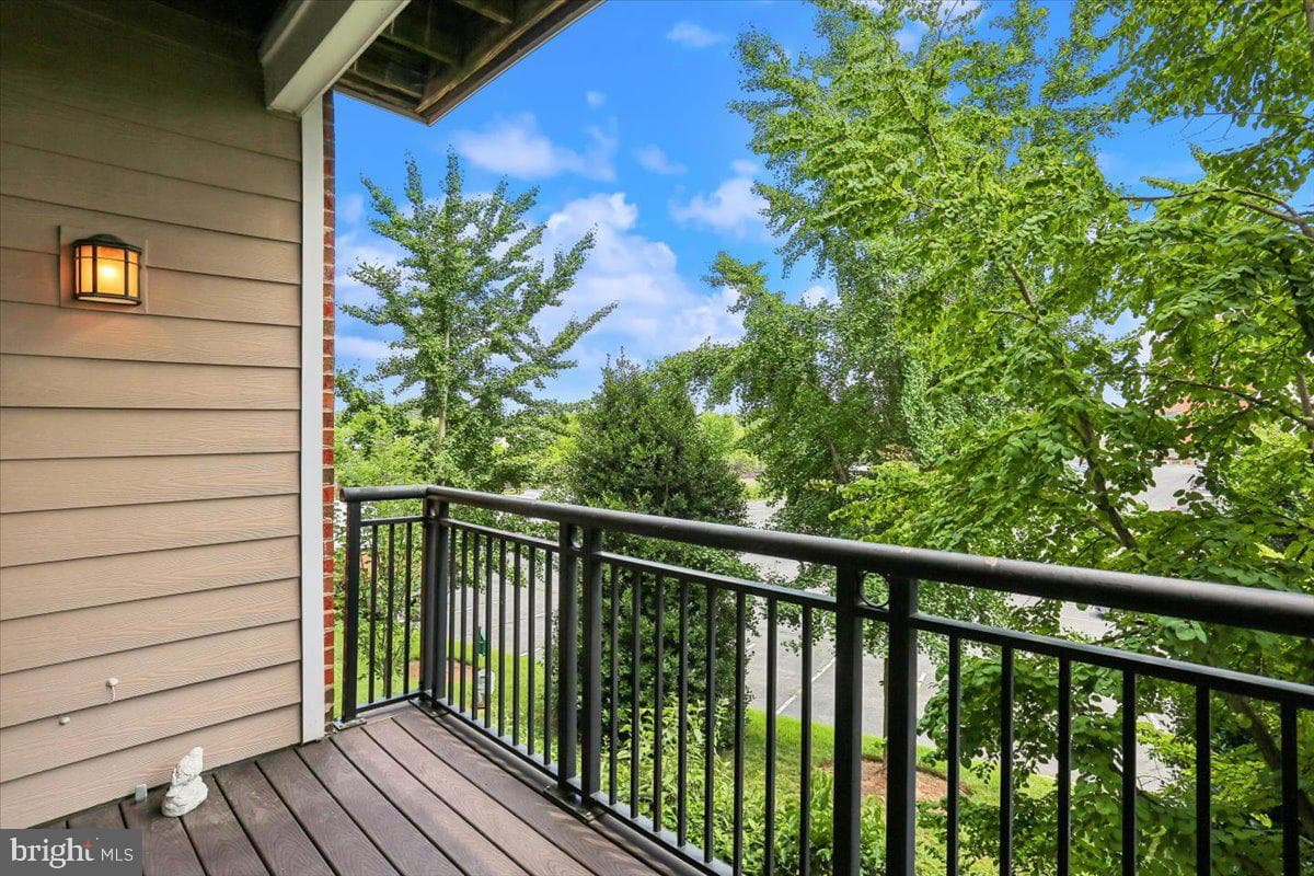501 Hungerford Drive #105 photo 11