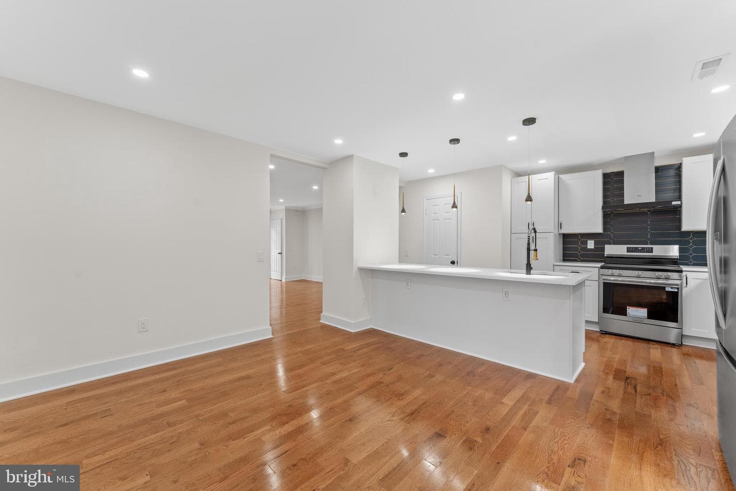 671 Concerto Lane photo 12
