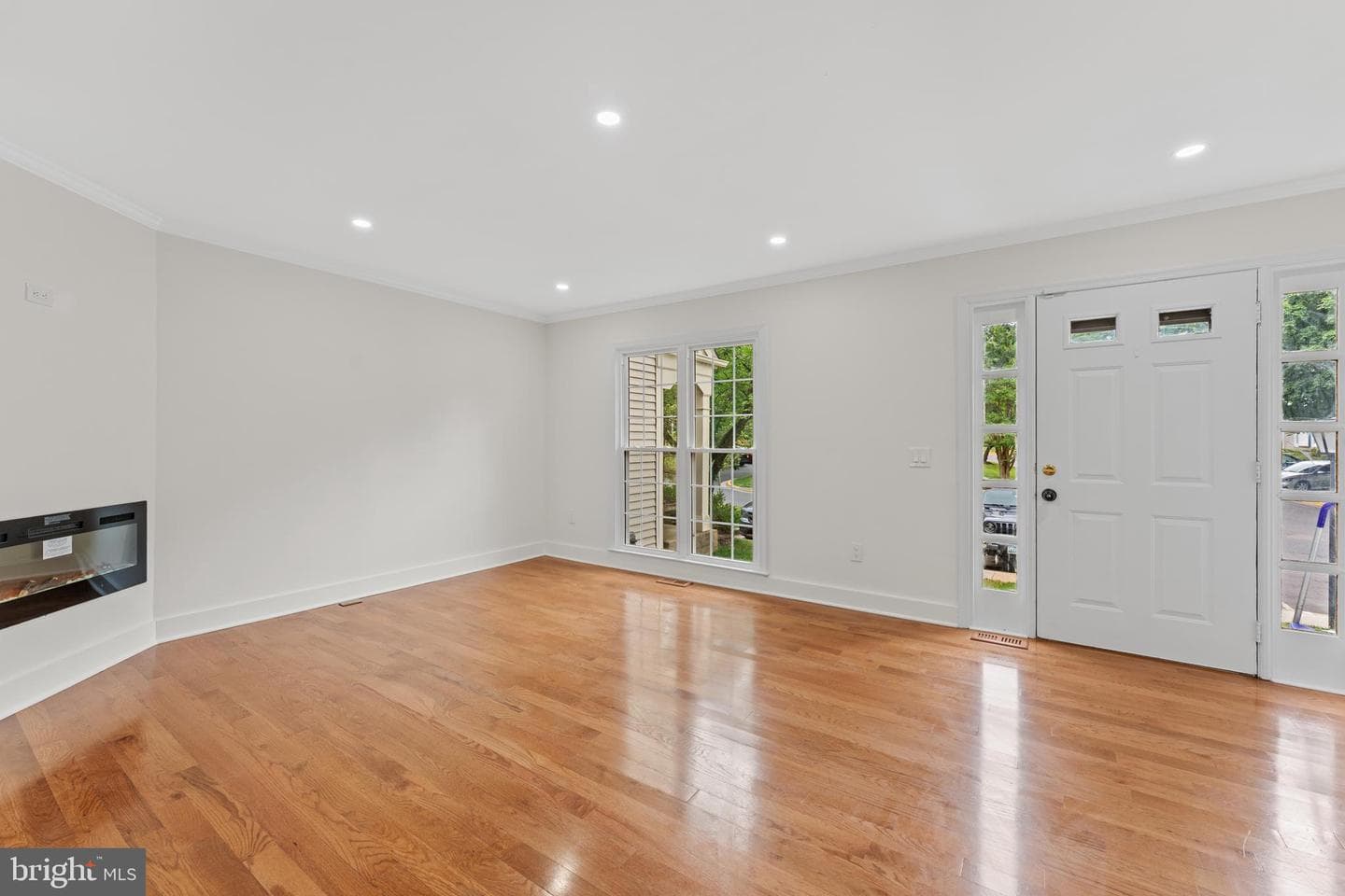 671 Concerto Lane photo 5