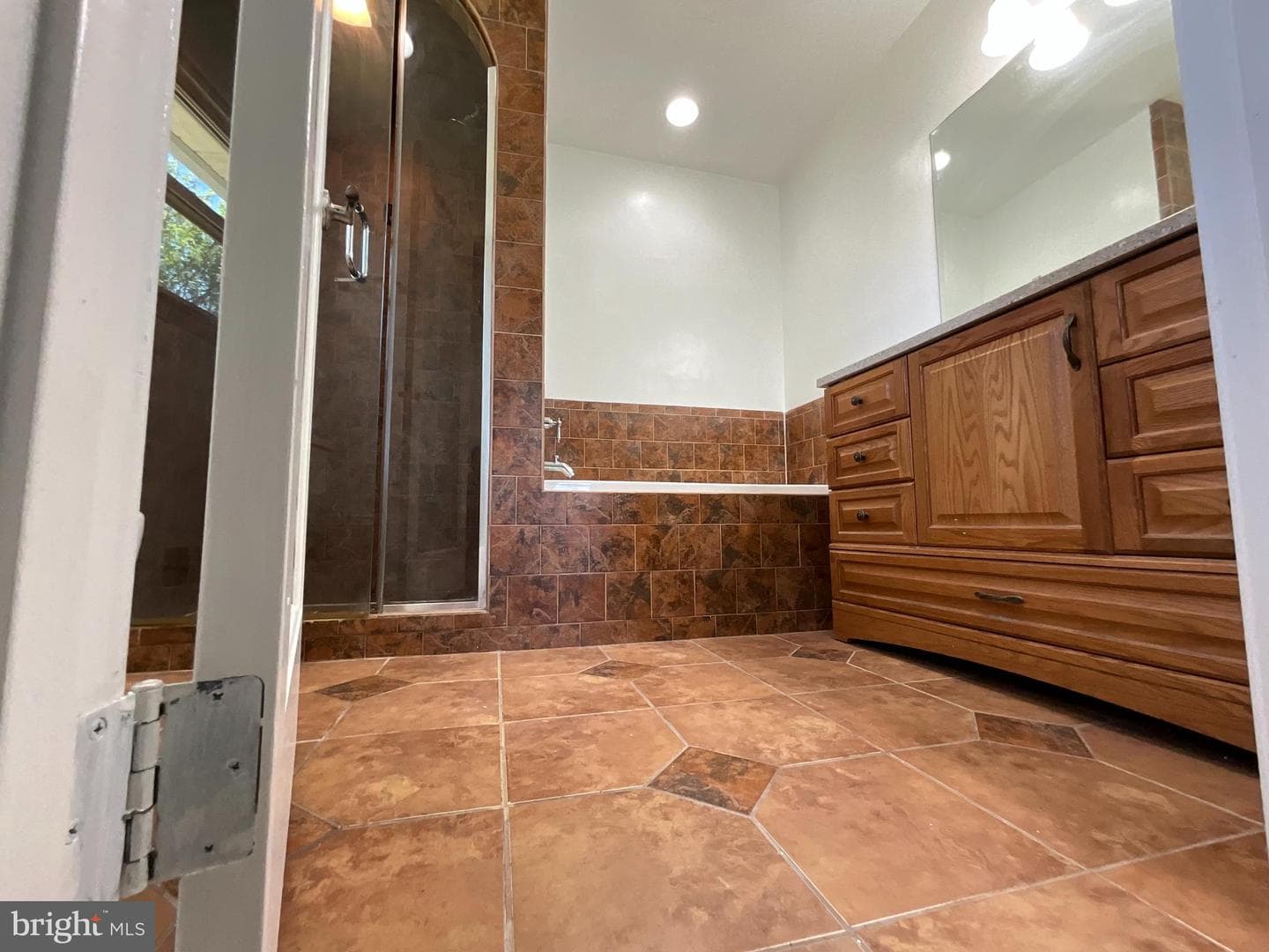 10708 Meadowhill Road photo 12