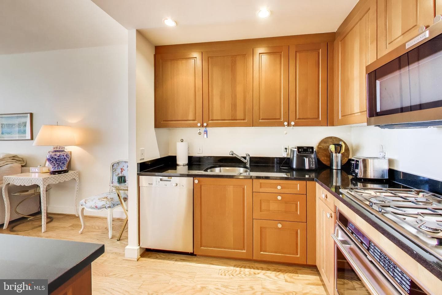 6820 Wisconsin Avenue #5007 photo 17