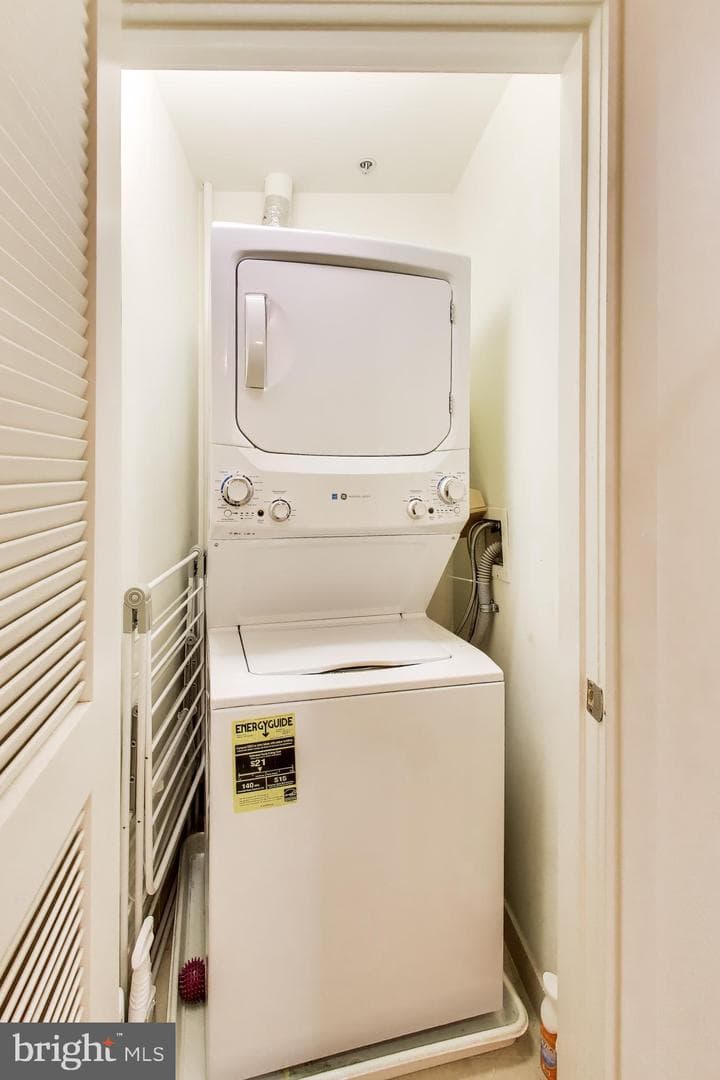 6820 Wisconsin Avenue #5007 photo 24