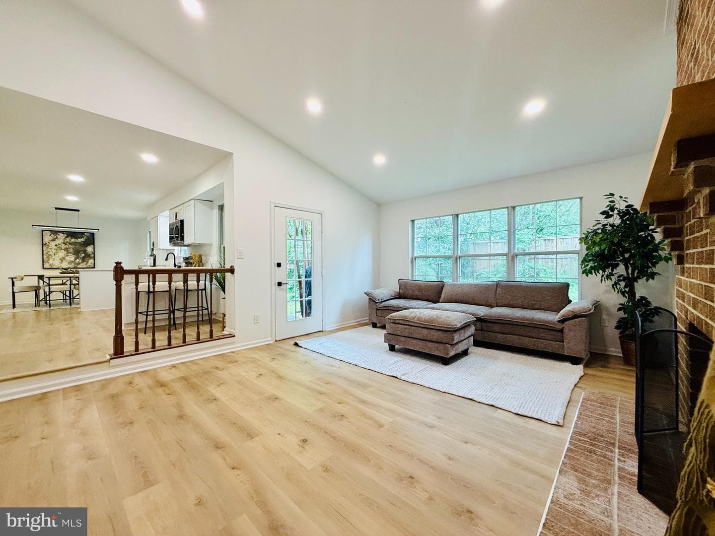 815 Whitehall Street photo 14